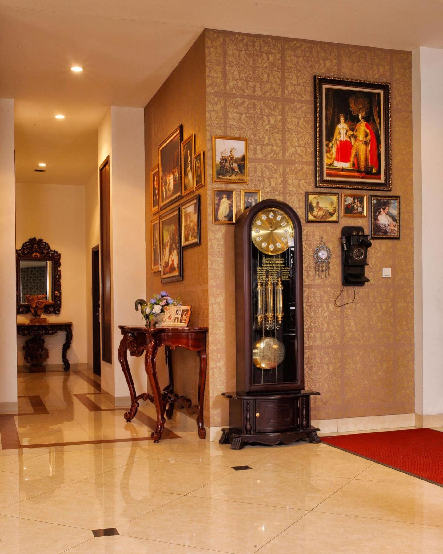 The Victoria Guesthouse Бандунг Экстерьер фото